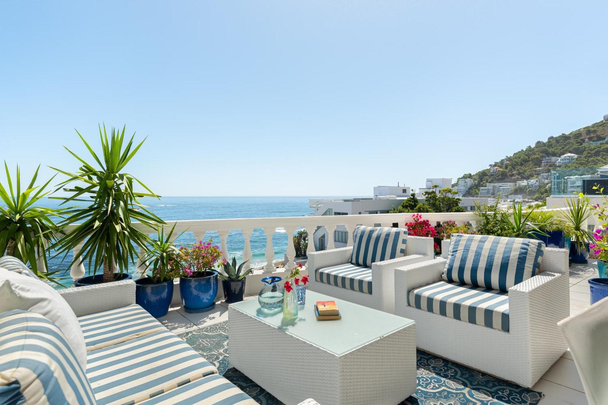 Apartment Greek In Clifton With Sea & Mountain Views