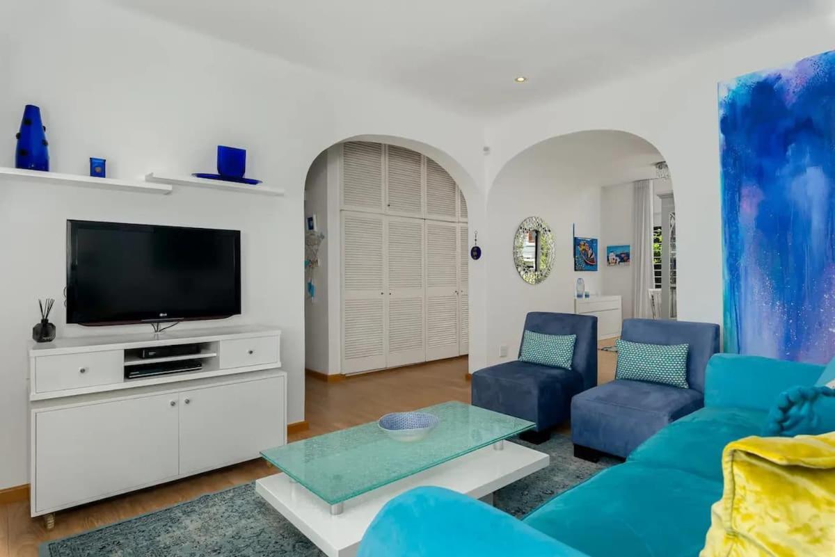 Greek In Clifton With Sea & Mountain Views Cape Town