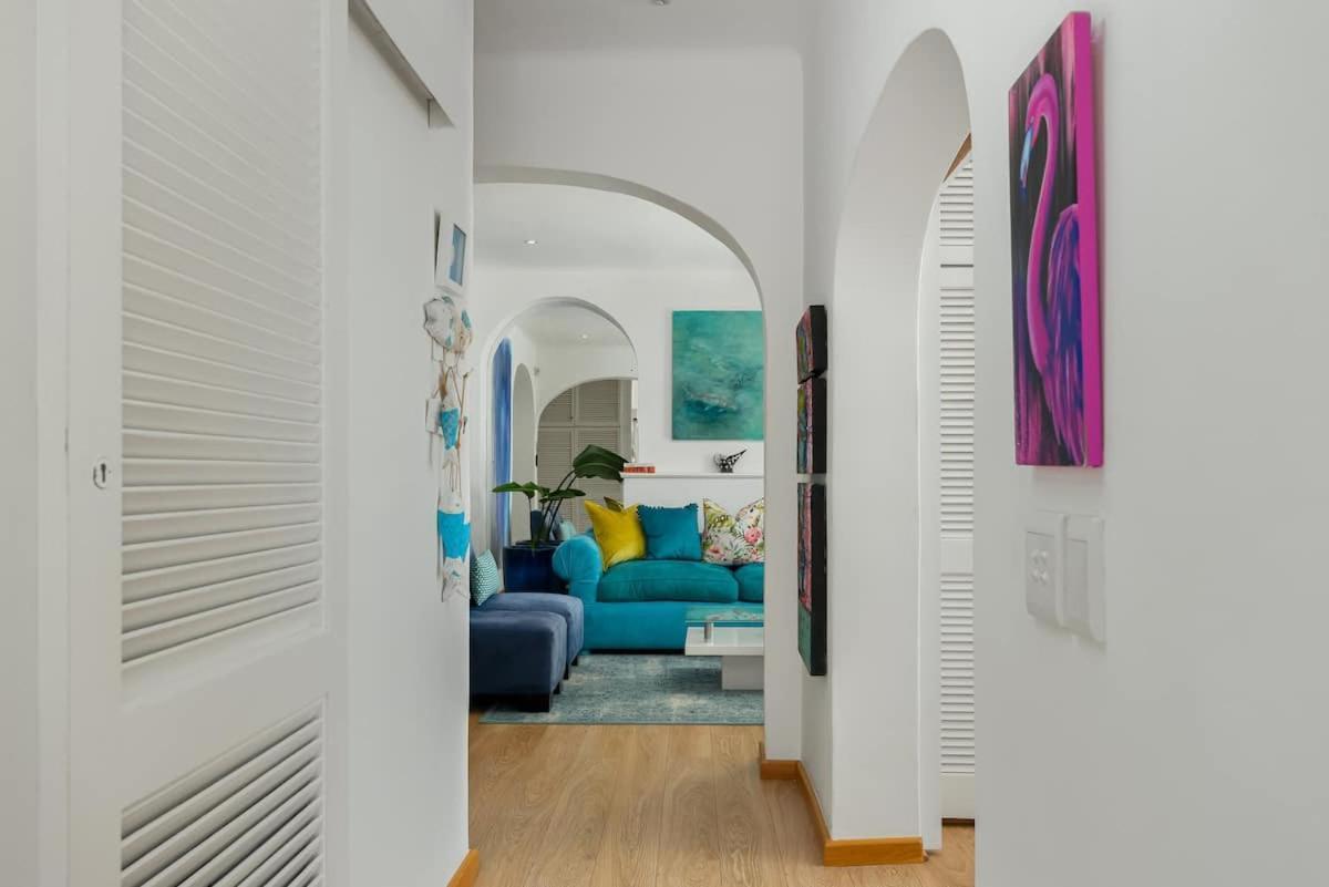 Apartment Greek In Clifton With Sea & Mountain Views