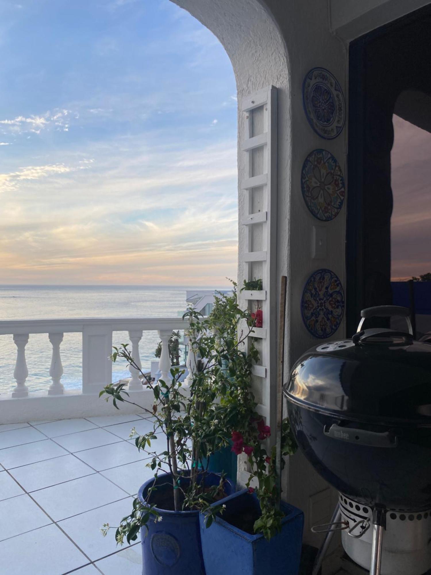 Greek In Clifton With Sea & Mountain Views Apartment *